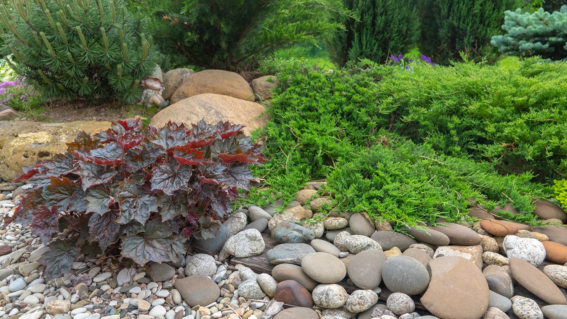 Miten estetään mullan valuminen? Asiantuntija vastaa