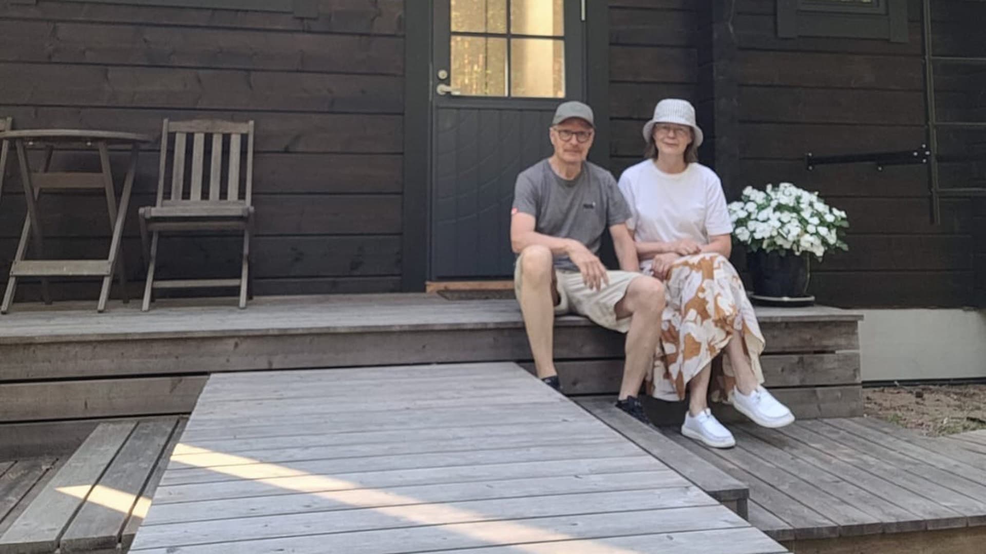 Polttava käymälä – käyttäjäkokemuksia kotimaisesta Hiilet-ratkaisusta mökille tai piharakennukseen