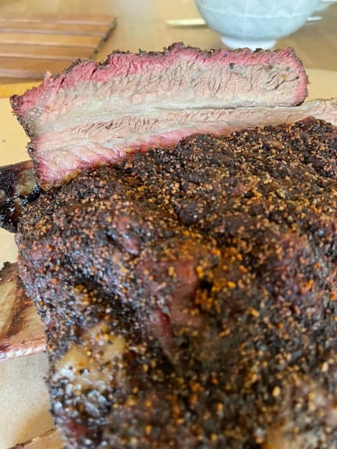 <p data-block-key="a0ws2">Naudan kylkeä lempinimeltään Dino-ribs.</p>