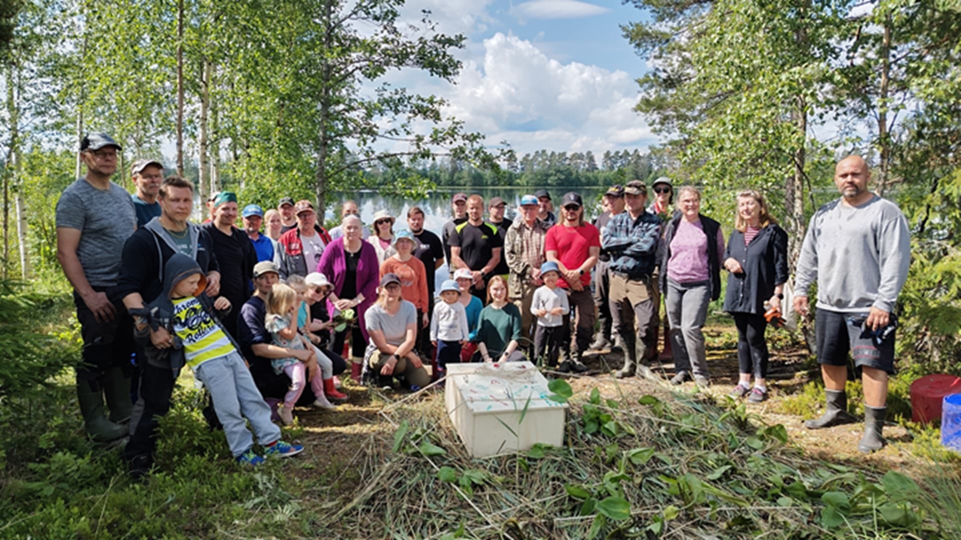 Lisko-järvi sai talkoovoimin kosteikkolauttoja