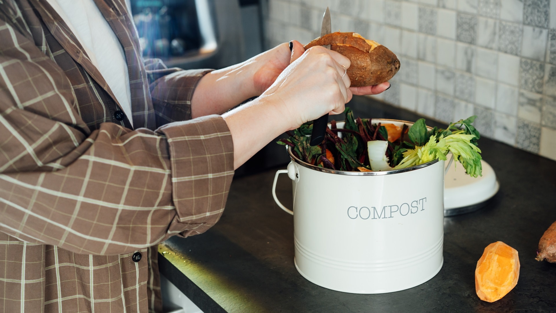muokcompost-the-kitchen-waste-recycling-at-home-woma